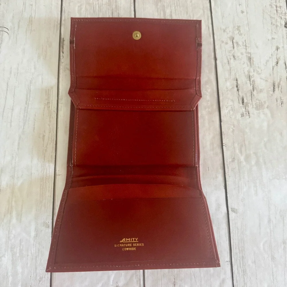 Amity Signature Series Burgundy Cowhide Leather Tri-Fold KissLock Wallet Vintage
